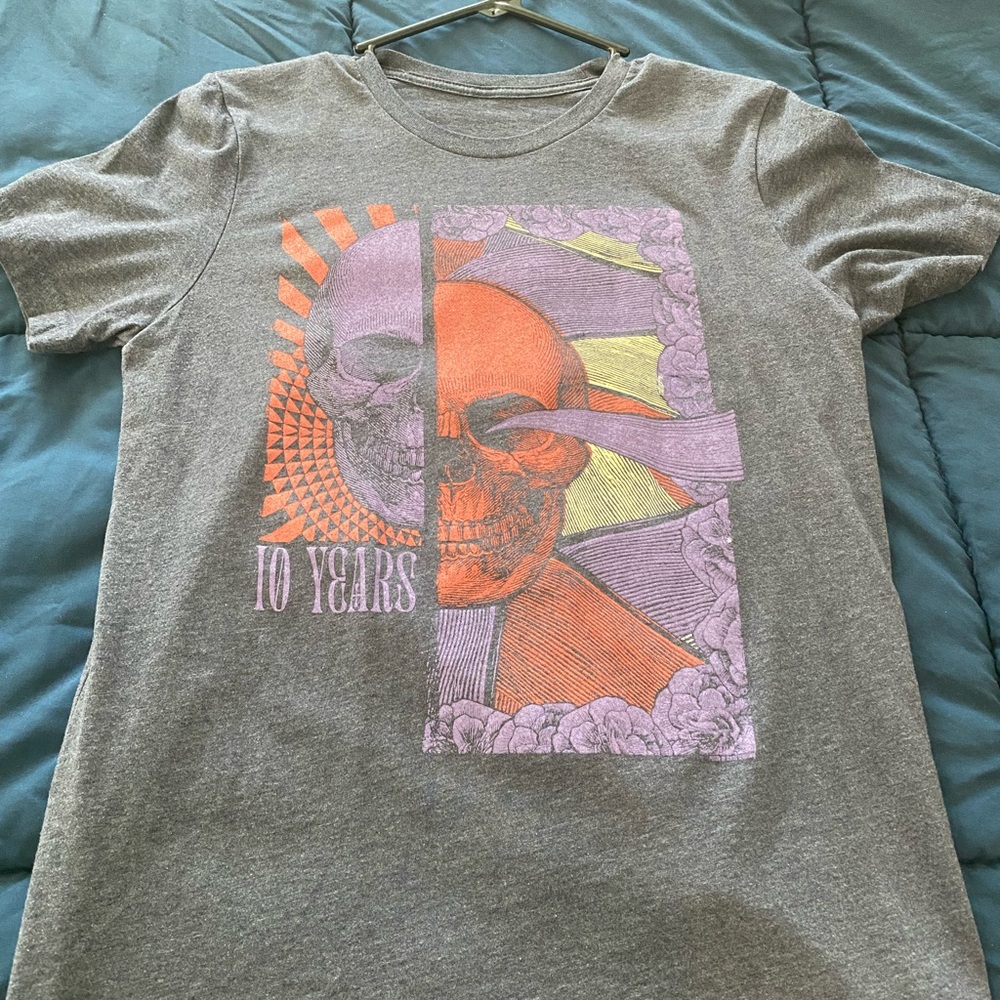 10 Years band 2022 concert Gray Graphic T-Shirt with Skull Design